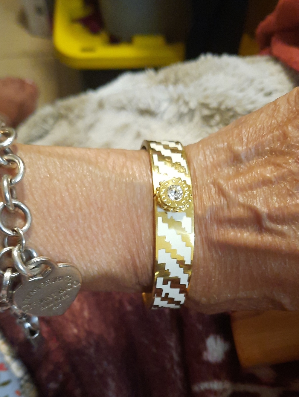 Genuine COACH Gold White Enamel Bangle Bracelet W/Crystal Locking Medallion+CASE